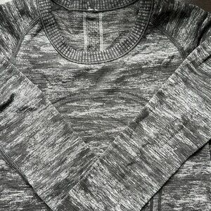 Lululemon long sleeve shirt